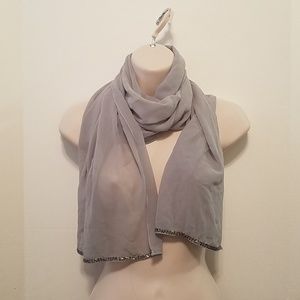 Beautiful lightweight scarve